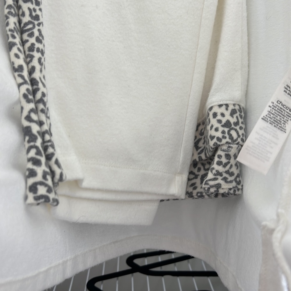 Chicos 2 Piece - image 2